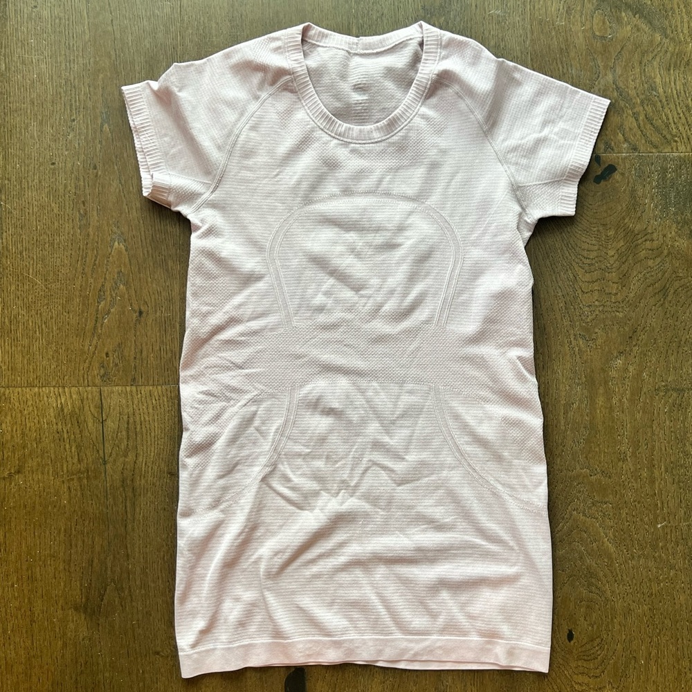 lululemon athletica Light Pink Short Sleeve Seamless Top